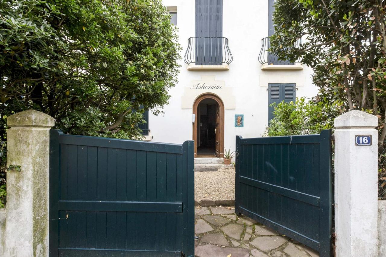 Studio Labordette - Welkeys Biarritz Exterior photo